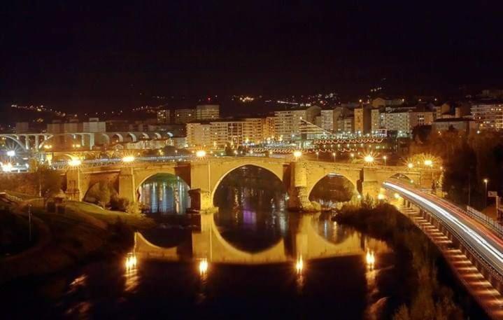 Castelodobispo - Ourense Sobrado del Obispo Екстериор снимка
